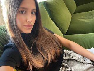 Erotic video chat milenaabesson