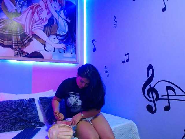 Broadcast screenshots mirandawild