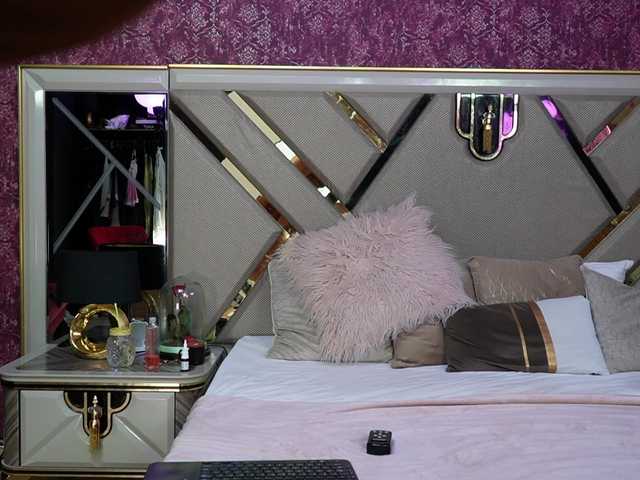 Broadcast screenshots MishelleBrizo