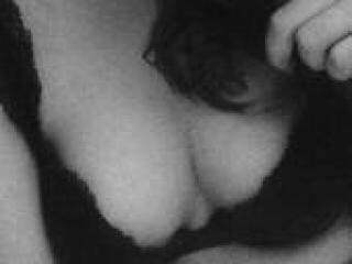 Erotic video chat mismi