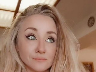 Erotic video chat MissHunyBunz69
