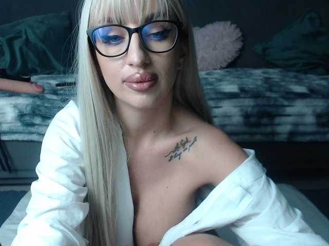 Broadcast screenshots Mistresszora01