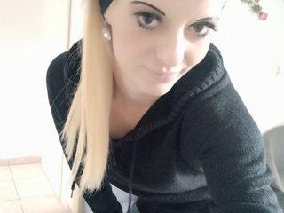 Erotic video chat MoaningKitty23