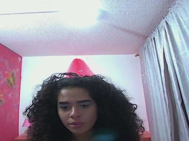 Broadcast screenshots MoansHorny