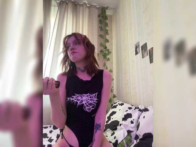 Broadcast screenshots Molly-