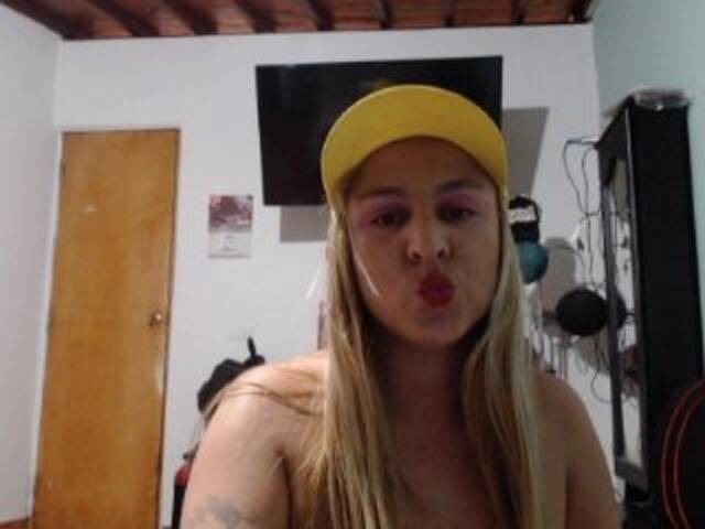 Broadcast screenshots mollyadams2