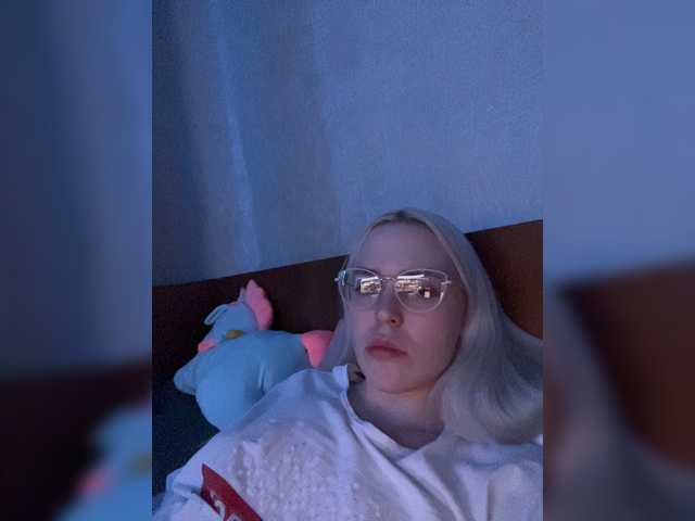 Broadcast screenshots Kris_molly