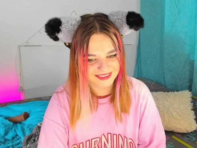 Broadcast screenshots MollyXShenn