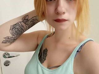 Erotic video chat MonaKiss