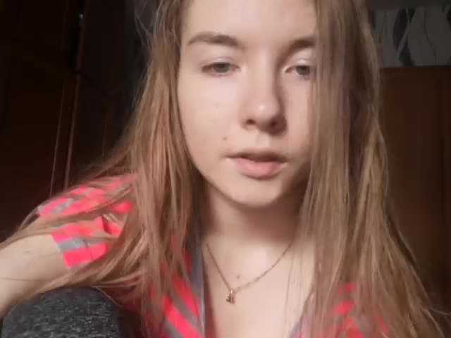 Broadcast screenshots MonaKitt