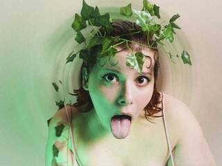 Erotic video chat MONAOFF