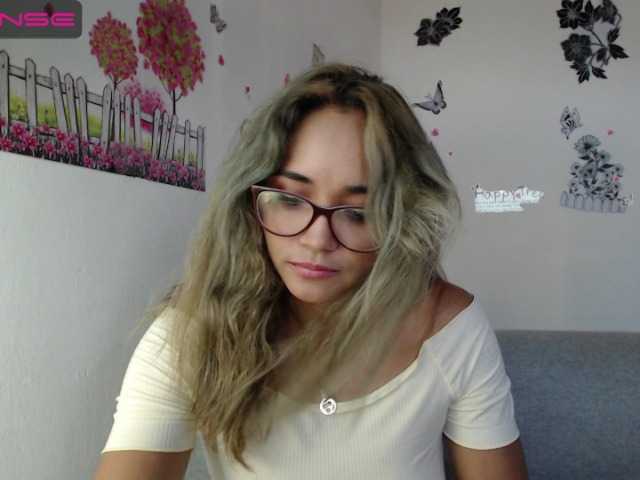 Broadcast screenshots monica-squirt