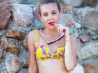 Erotic video chat monica4you
