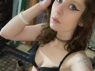 Erotic video chat monicamayy23