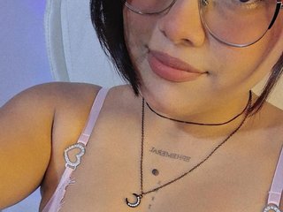 Erotic video chat MonieLodge