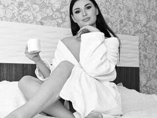 Erotic video chat Monika-Doll