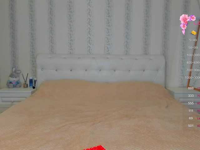 Broadcast screenshots HoneyHot