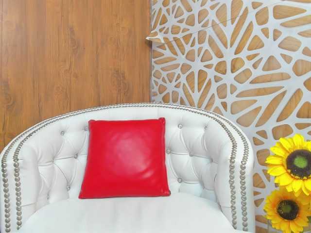 Broadcast screenshots MoonSquirt