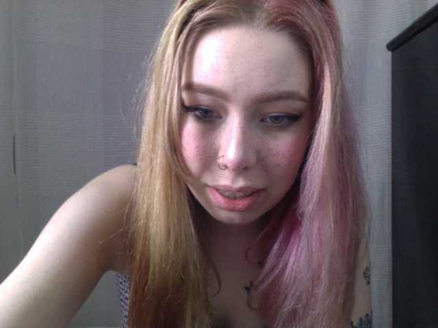 Broadcast screenshots moooonpie