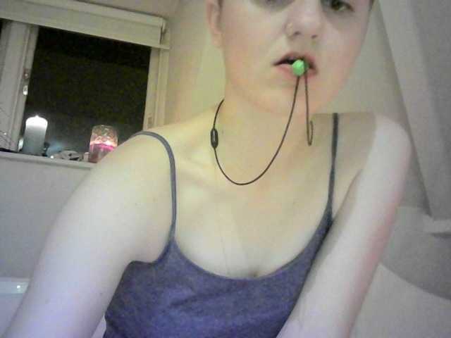 Broadcast screenshots moss-