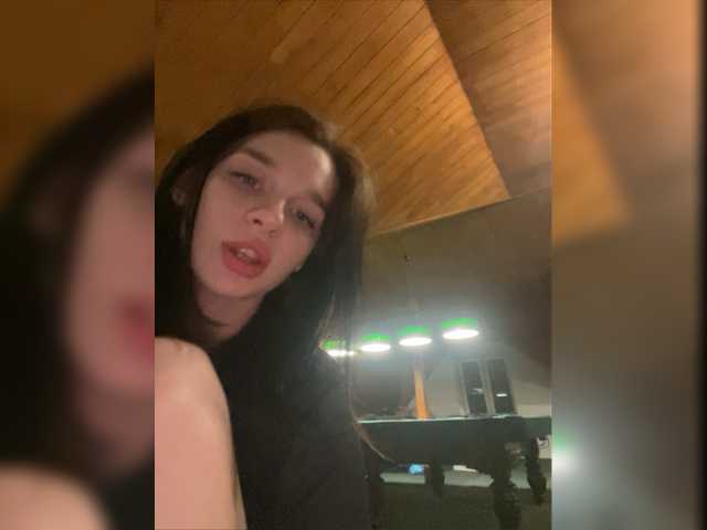 Broadcast screenshots _Polly_