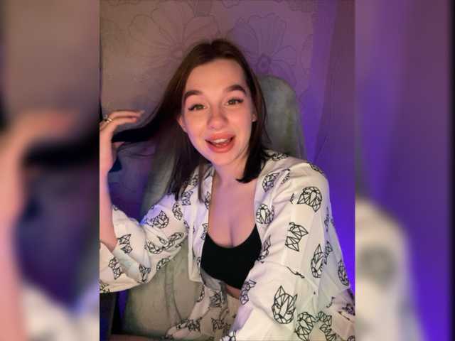 Broadcast screenshots _Polly_