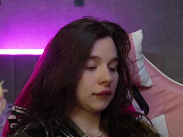 Broadcast screenshots _Polly_