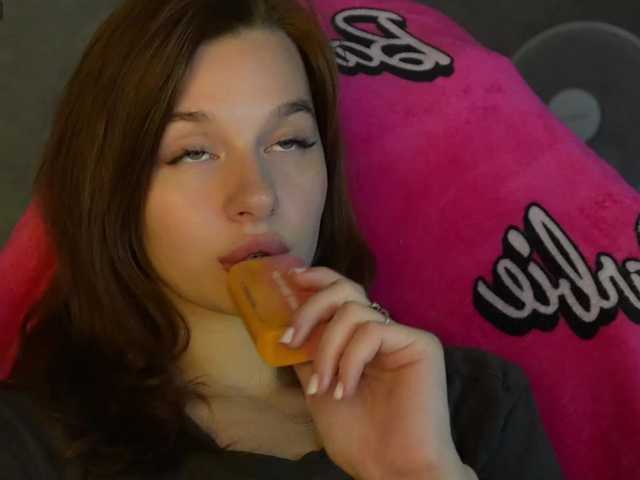 Broadcast screenshots _Polly_