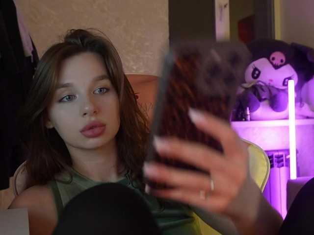 Broadcast screenshots _Polly_