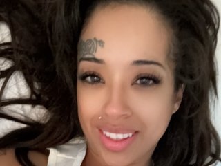 Erotic video chat Mskinkykitty