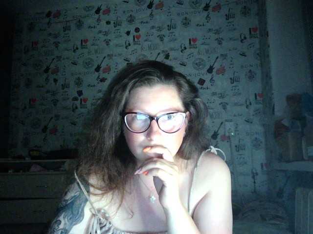 Broadcast screenshots karina303