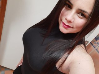 Erotic video chat Nahomihot8