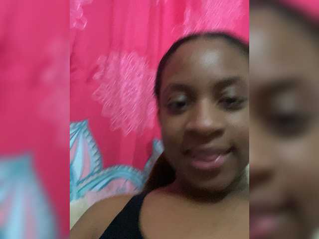 Broadcast screenshots NahomyHart