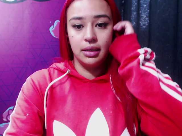 Broadcast screenshots naomi-mooree