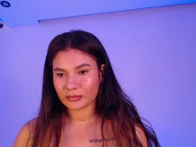 Broadcast screenshots NaomiCampell