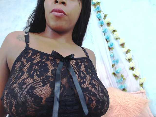 Broadcast screenshots NaomiFox