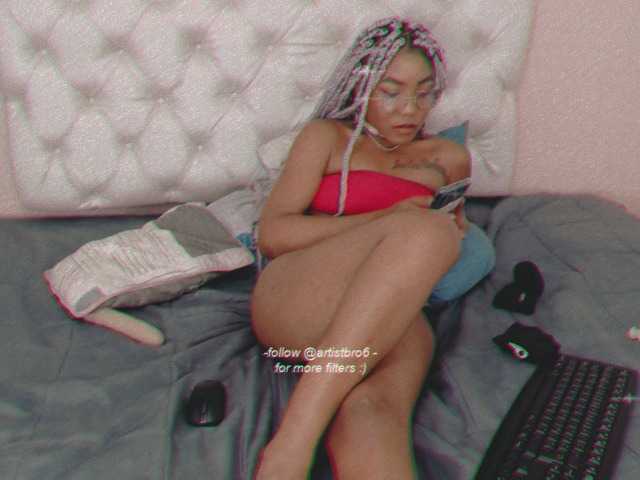 Broadcast screenshots NaomiRousse