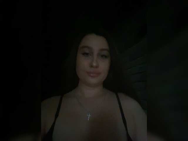 Welcome to my chat room! Feel free to say hi 😊