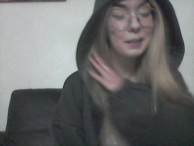 Broadcast screenshots Alisha-baby