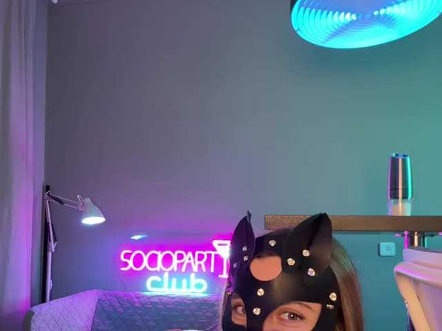 Broadcast screenshots Nataliecroys