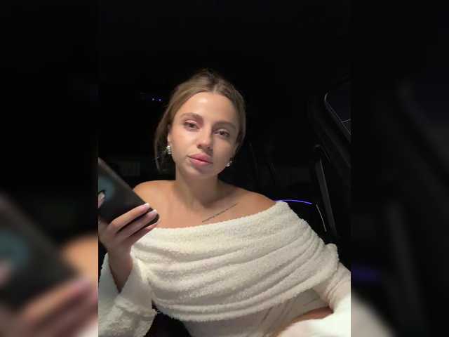 Broadcast screenshots Nataliecroys