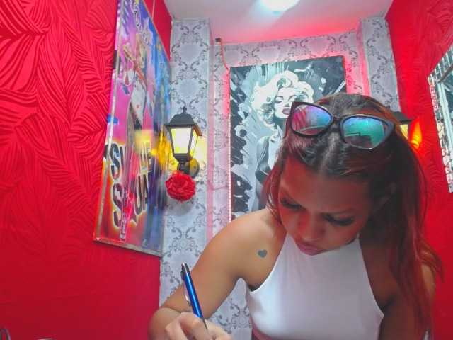 Photos natalyblack12 Loves, I invite you to my room, I am a beautiful Latina with a big ass and big tits, very perverted and playful, come enjoy this pleasant experience with me. I'll wait for you...