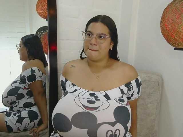 Broadcast screenshots nathalia-correa