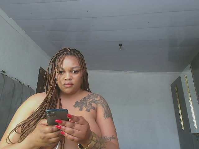 Broadcast screenshots Naughty-Mel