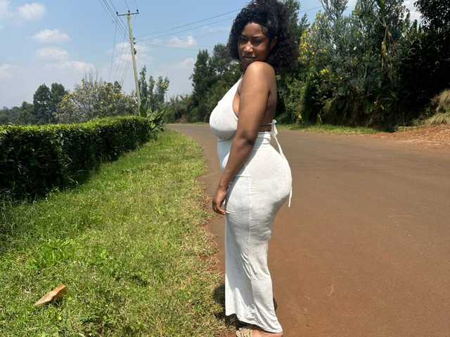 Photo of the profile NaughtyOLIVIA