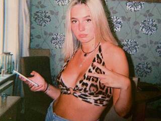 Erotic video chat NawtyRoxy3578