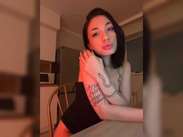 Broadcast screenshots KiraCave