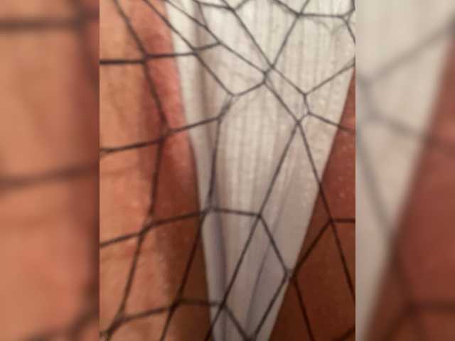 Welcome to my chat room! Feel free to say hi 😊