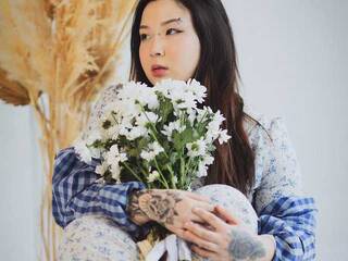 Erotic video chat Nefertitti1