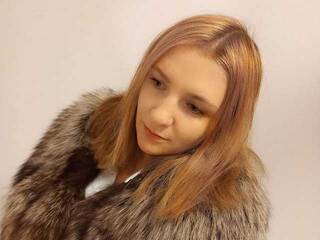 Erotic video chat NellaHeart